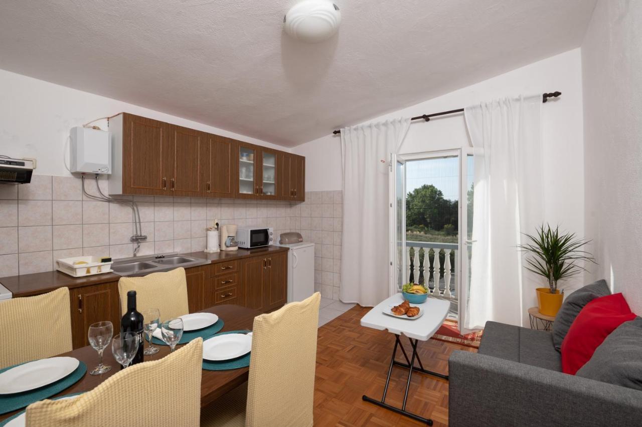 Marina'S Apartments Ražanac エクステリア 写真