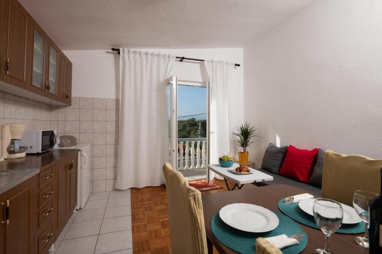 Marina'S Apartments Ražanac エクステリア 写真