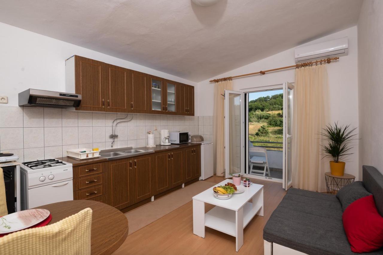 Marina'S Apartments Ražanac エクステリア 写真