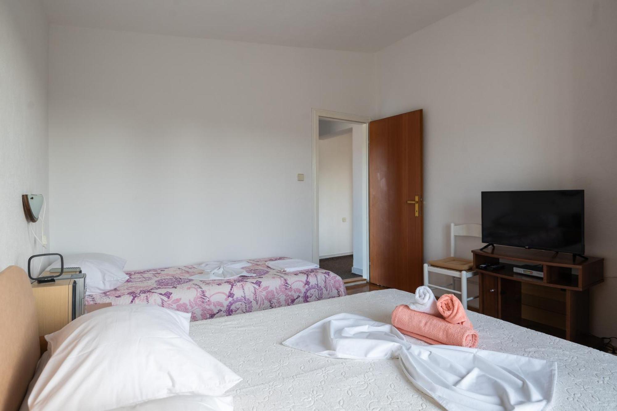 Marina'S Apartments Ražanac 部屋 写真